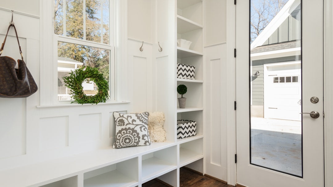 Maximizing Space and Functionality: The Ultimate Guide to Creating a Functional Mudroom