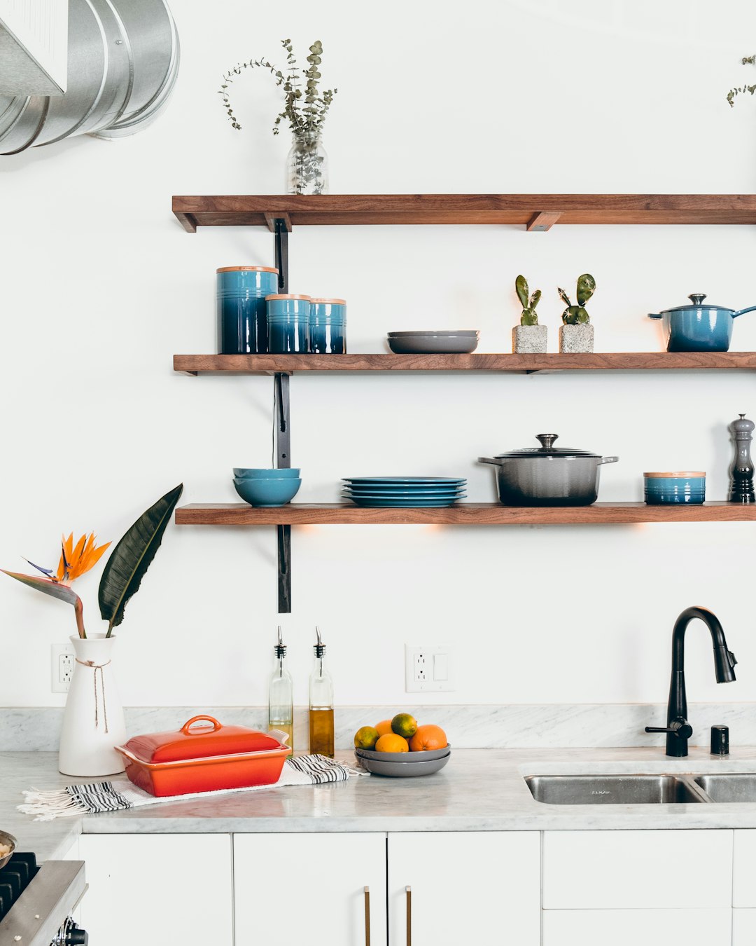 Maximizing Vertical Space in Your Home: Practical Tips and Ideas