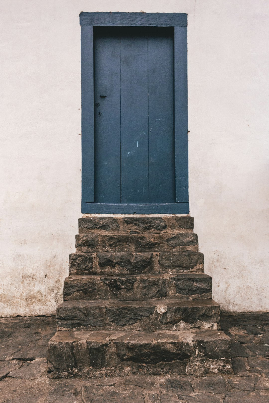 Transform Your Entryway: Tips for Keeping It Neat and Inviting