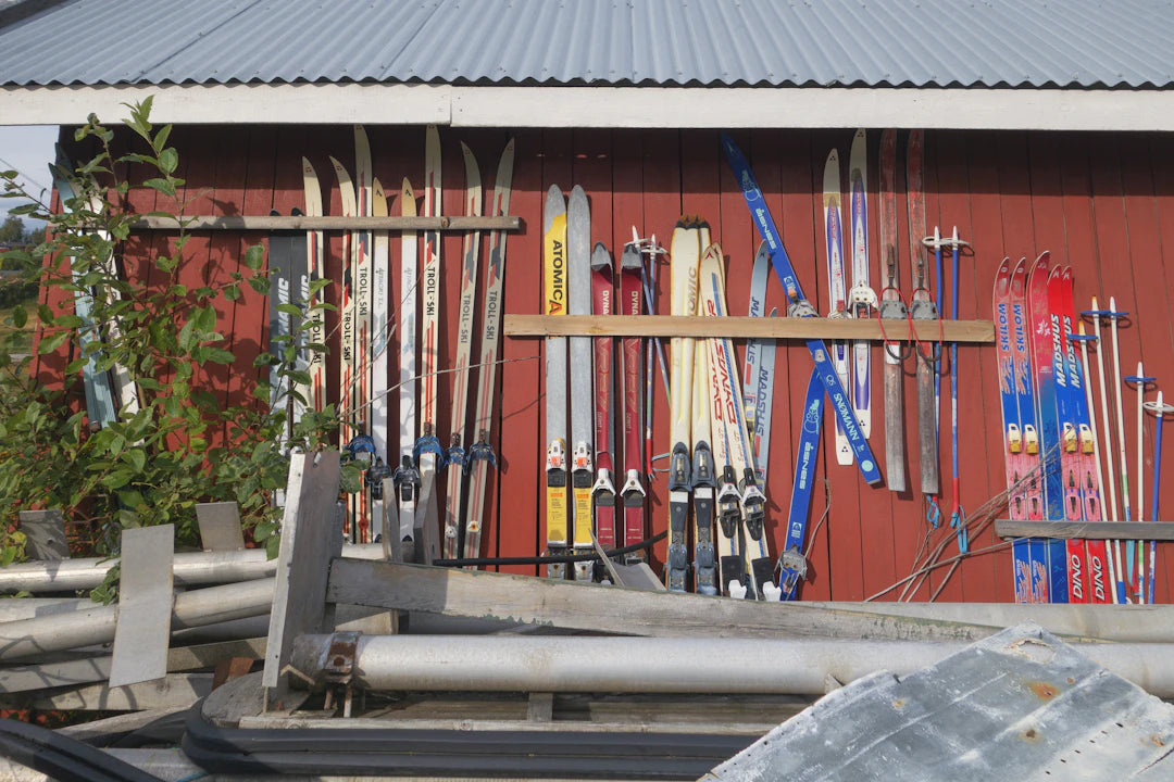 Efficient Wall Racks for Ski and Snowboard Storage
