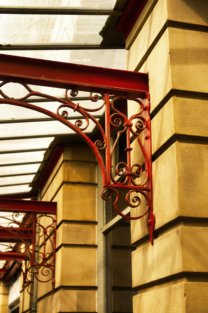 Stylish Heavy Duty Brackets for Decorative Shelving